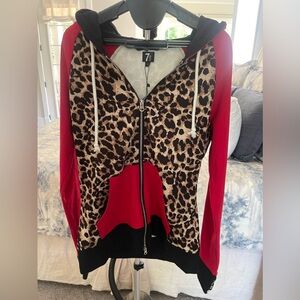 7 Degrees hoody with thumb holes & two way zipper